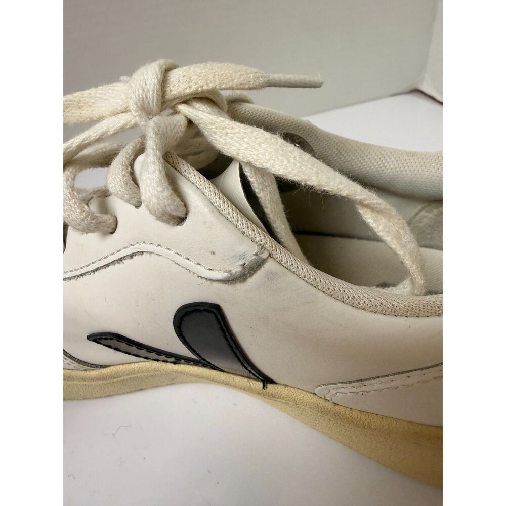 VEJA V-10 Sneakers Womens Size 5 EU 36 White Black Leather Low Top Lace Up - Picture 13 of 13